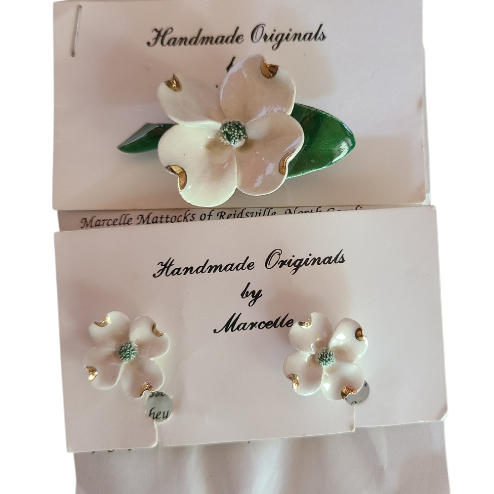 Vintage Marcelle Mattocks Ceramic Dogwood Brooch & Clip Earring Set